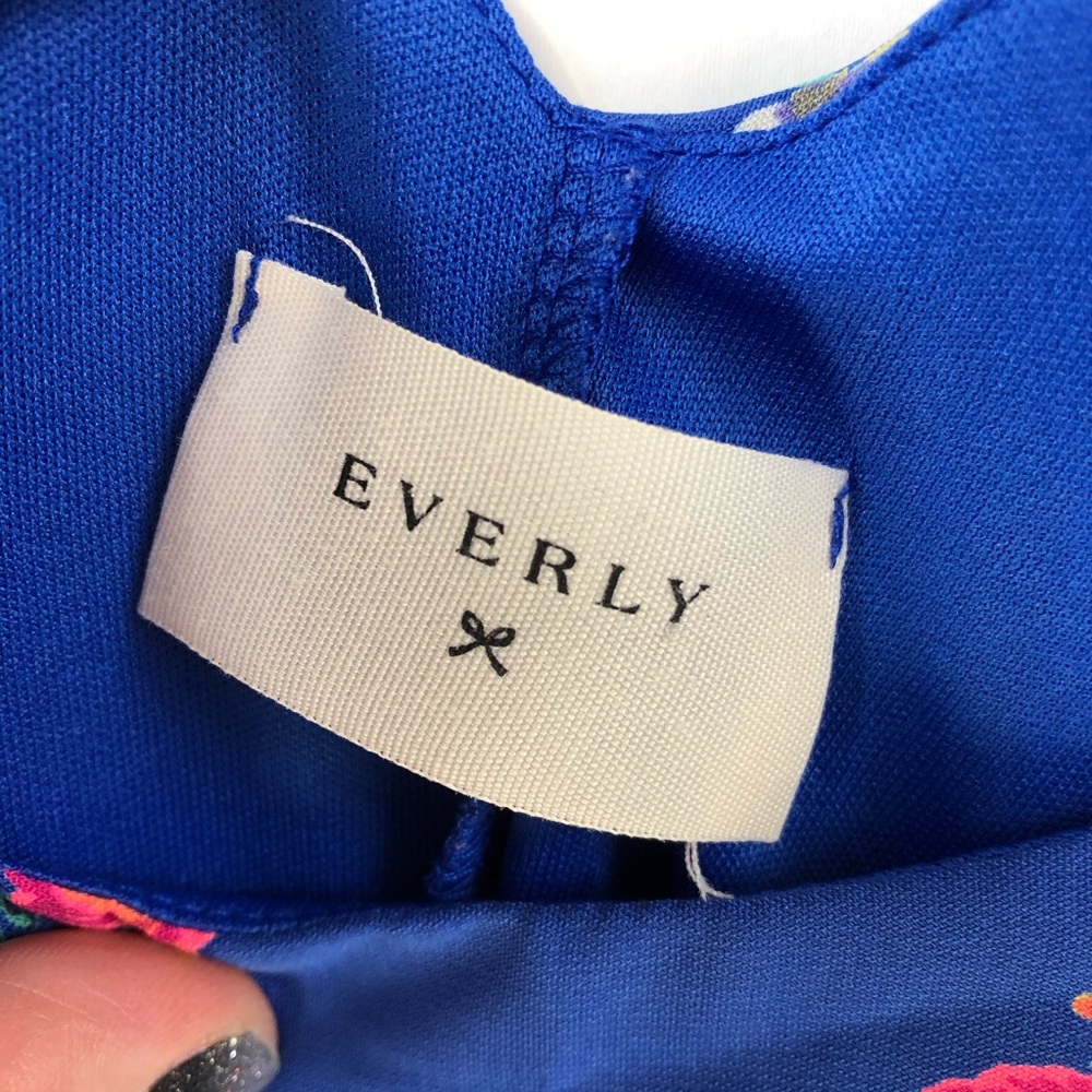 Everly Floral Crisscross Back Strappy Tank Size S - Picture 3 of 7
